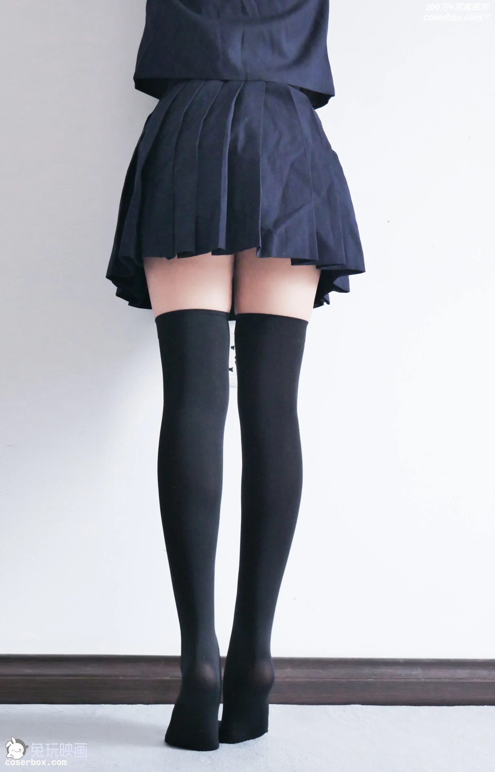 B71.002 半筒袜的绝对领域 [48P-78MB]