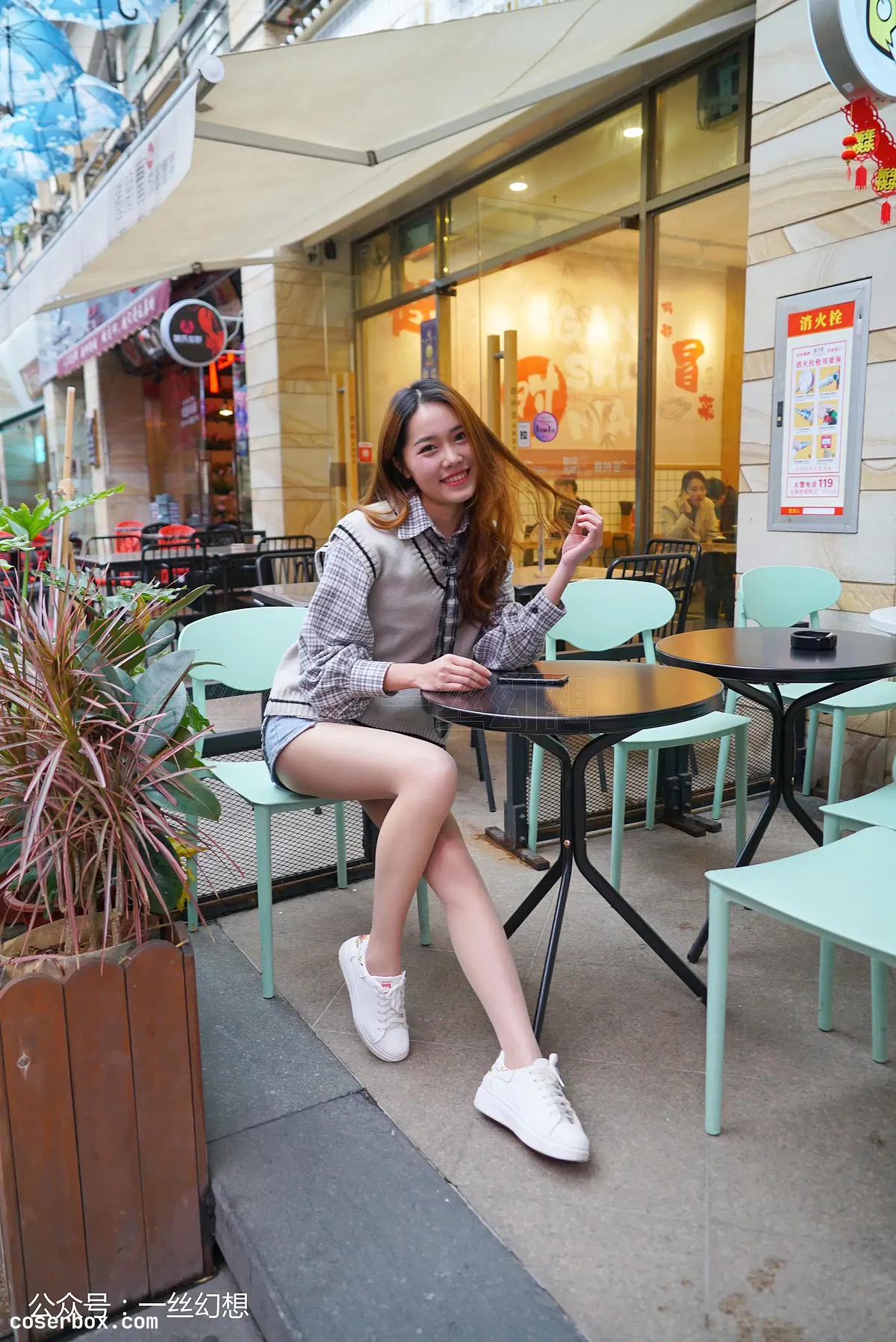 高丝女子图鉴 袜小喵×一丝幻想 NO.051 莹 [59P 74.17MB]