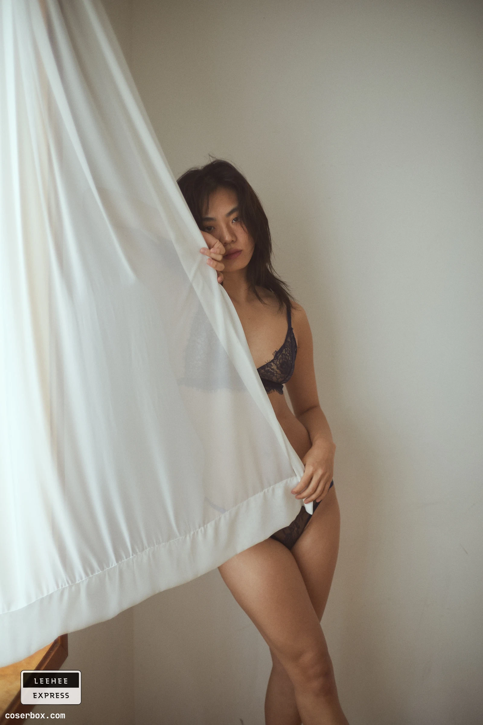 LeeheeExpress NO.210 LEHF-024 Son.J [52P 499.61MB]